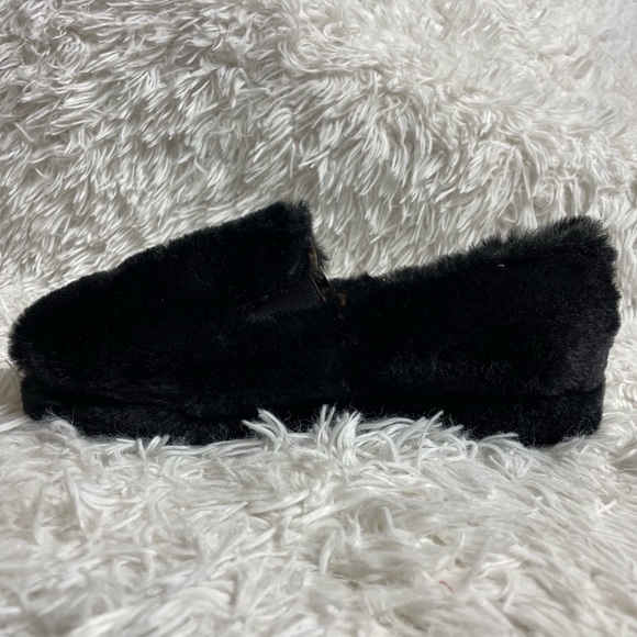 Black Dark Sleeping Pixie Fuzzy Slippers Dolls Kill - Picture 7 of 7